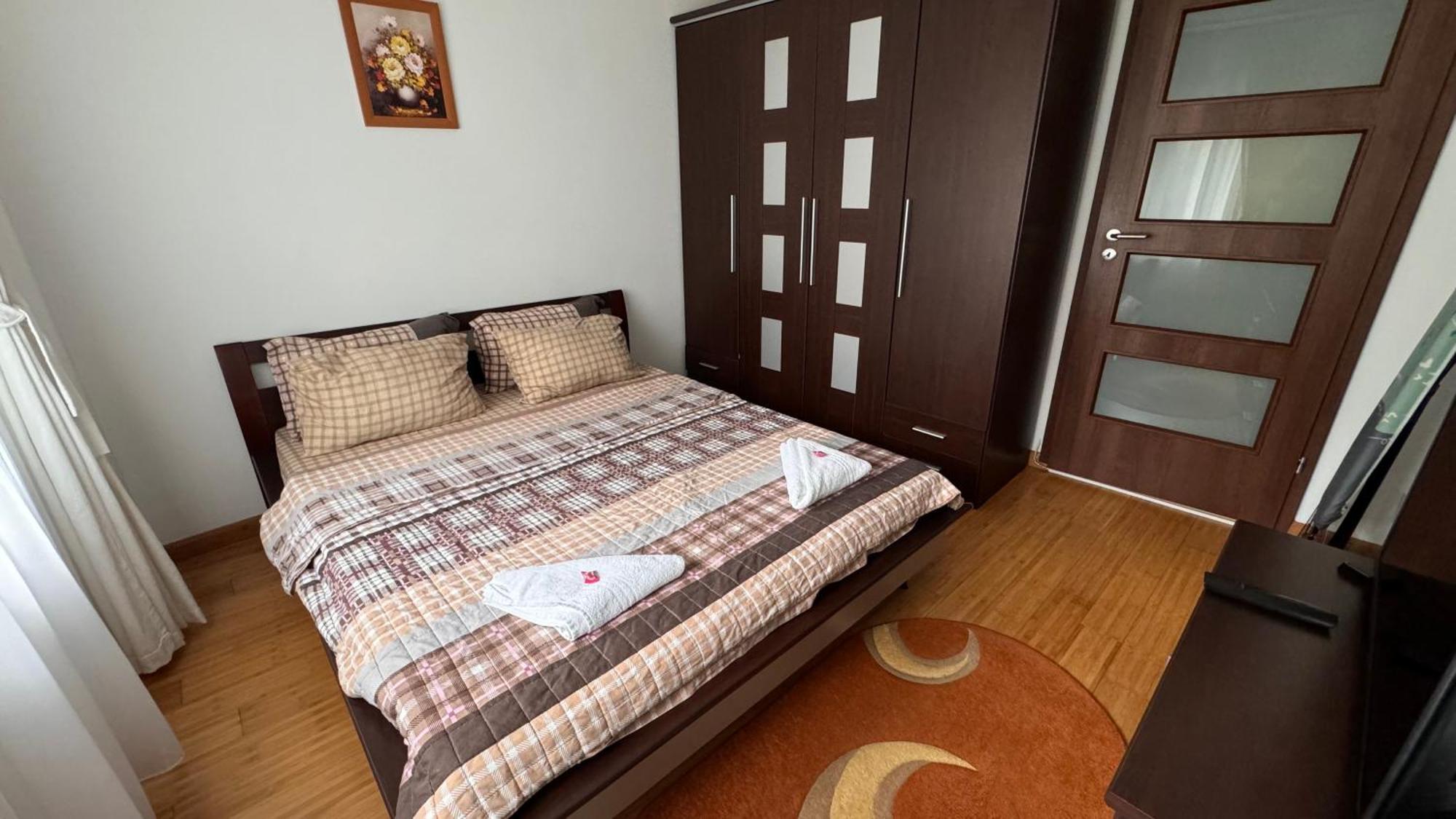 Apartament 3 Camere Otopeni Eksteriør bilde